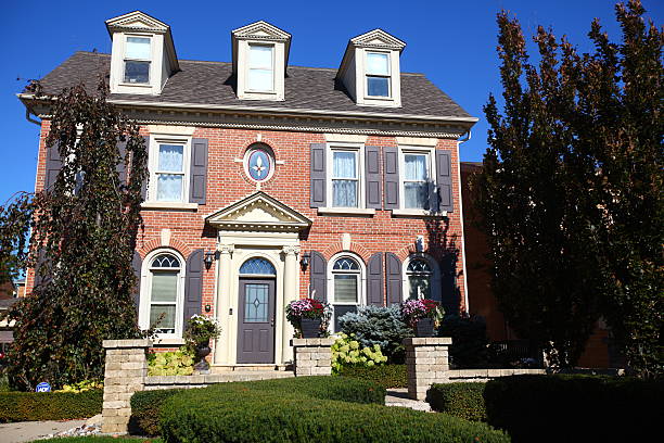 bienes raíces clásicos de lujo de richmond hill - georgiano estilo fotografías e imágenes de stock