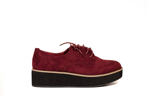 istock Bordo woman shoe 615072770
