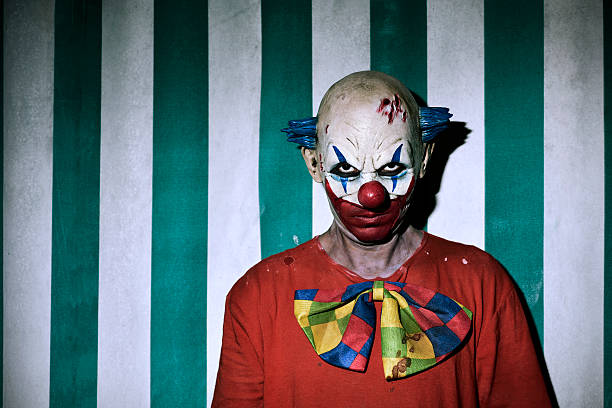 palhaço mal assustador no circo - clown - fotografias e filmes do acervo