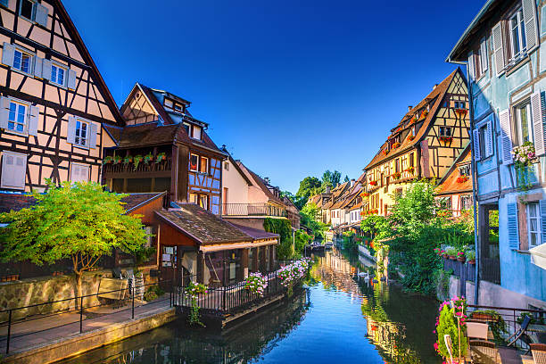 ciudad de colmar - alsacia fotografías e imágenes de stock