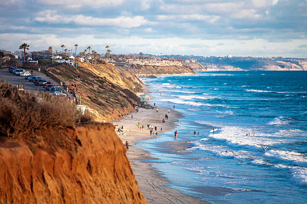 vista costera. encinitas, california. - california coastline beach cliff fotografías e imágenes de stock