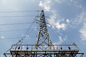 hohe-spannung-linie.jpg?b=1&s=170x170&k=20&c=dMMJQObNYOwtn5hZ1y1KiIs3CbKWTINunC1iRiQx9GU=