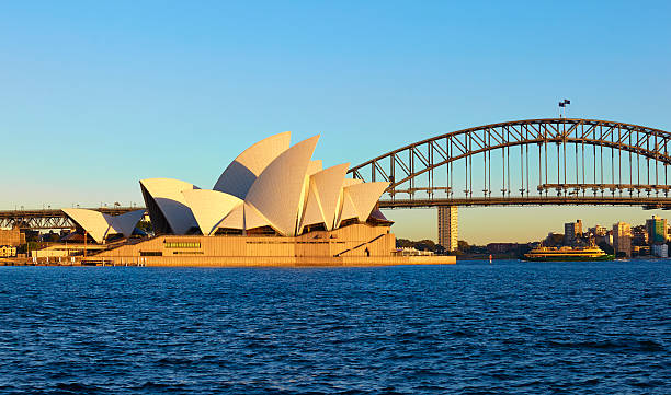 ikonen des hafens von sydney - circular quay concert hall sydney opera house sydney australia stock-fotos und bilder