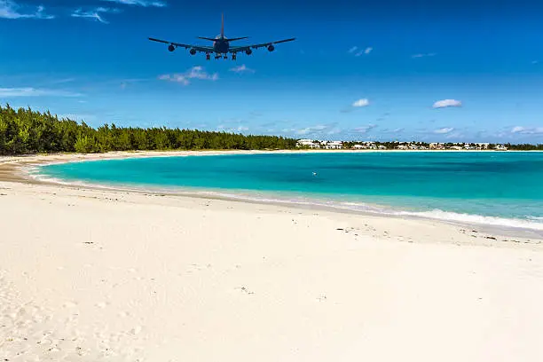 Photo of An Airplane approaching Exuma (Bahamas) over Emerald Bay