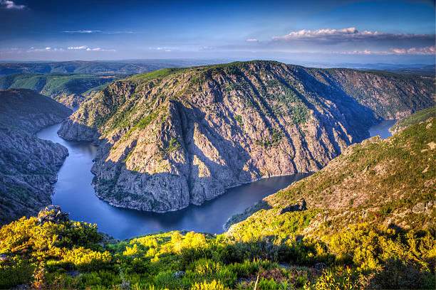 пейзаж из ribeira sacra (рил река canyons) в оренсе (ourense) - travel scenics landscape observation point стоковые фото и изображения