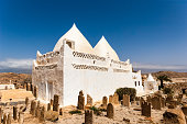 grab-von-bin-ali-mirbat-salalah-dhofar-sultanat-oman.jpg?b=1&s=170x170&k=20&c=pDSBUxXpxxf14Y7kNbL7AL9886goI-dhh3q7wSLBefQ=