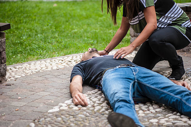 istock Resuscitation in the park 615749272