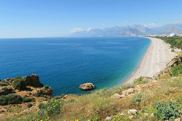 istock Konyaalti Beach and Mediterranian Sea in Antalya 615808068