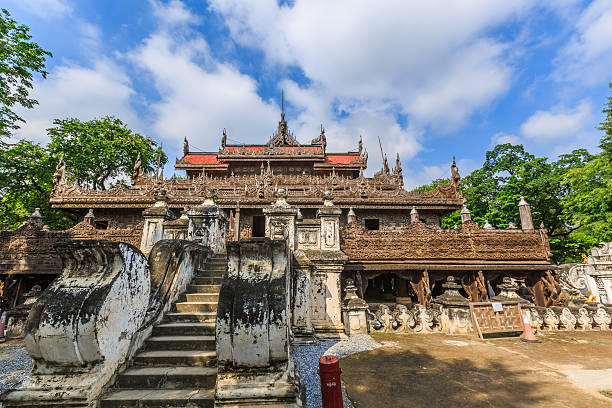 istock Shwenandaw Temple 615819218