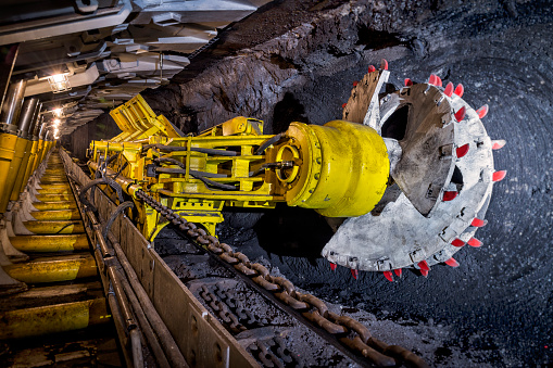 Coal mine underground corridor with support system and drilling machine