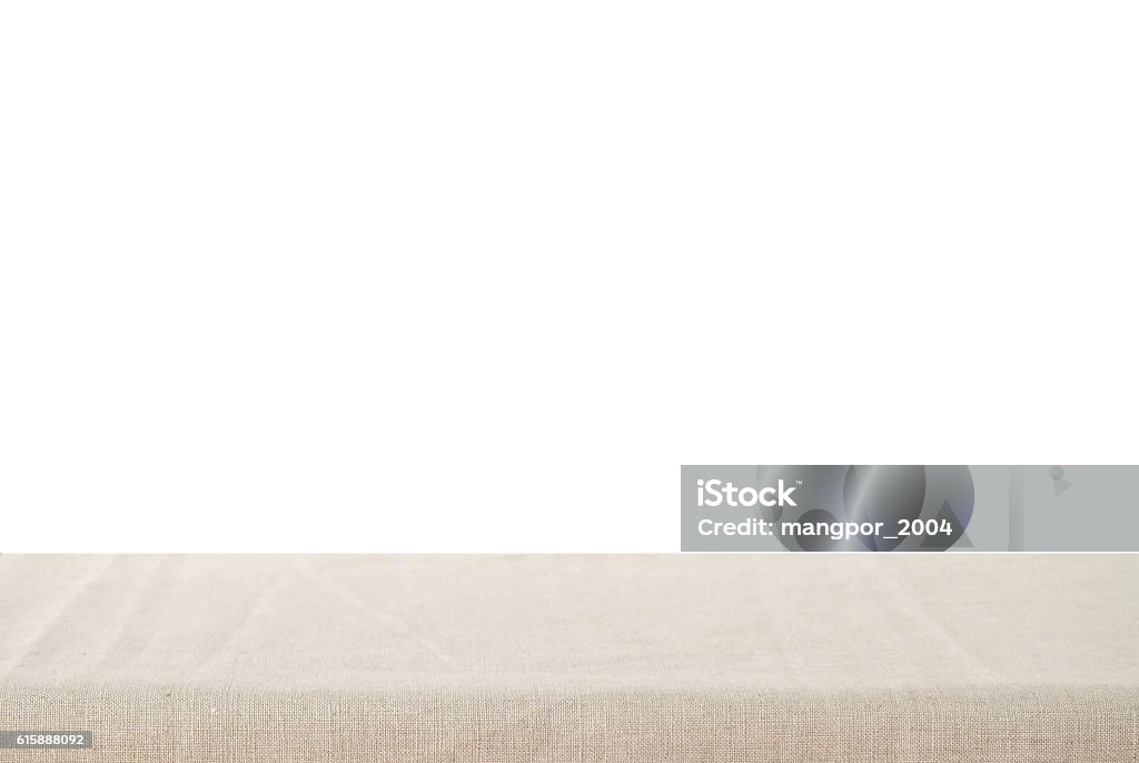 Mantel de lino vacío aislado sobre fondo blanco - Foto de stock de Mantel libre de derechos