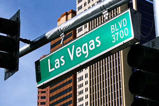 istock Las Vegas Boulevard Sign 615900306