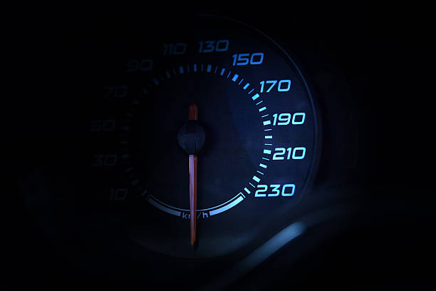 車のダッシュボードの走行距離計 - dashboard speedmeter km speedometer ストックフォトと画像