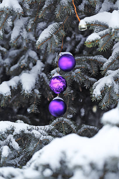istock Purple balls Christmas decorations. 616015004