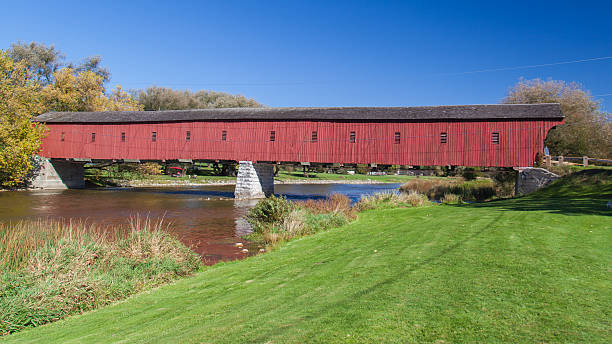 Kissing Bridge at West Montrose, Waterloo, Ontario, Canada West Montrose covered bridge (Kissing Bridge)at West Montrose, Waterloo, Ontario, Canada kitchener ontario photos stock pictures, royalty-free photos & images