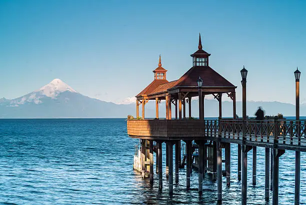 A picture of the Volcan Osorno as seen from Frutillar, in southern Chile. The city is on one of the borders of the Llanquihue Lake, near Bariloche.