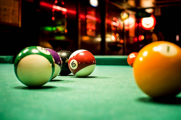 barra di snooker - pool game foto e immagini stock