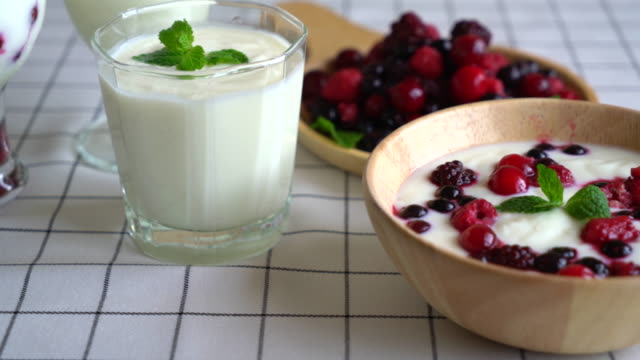 yogurt with mixed berries