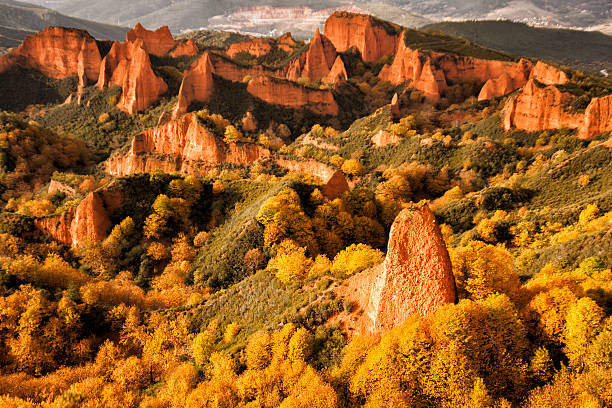 parc naturel de las medulas à leon en espagne - castile and leon photos et images de collection