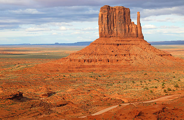 West Mitten Butte Landscape in Monument Valley, Arizona west mitten stock pictures, royalty-free photos & images