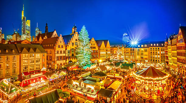 istock Christmas market in Frankfurt 616891816