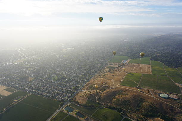 ナパの熱気球 - hot air balloon california napa napa valley ストックフォトと画像