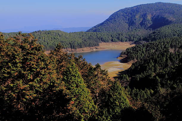 istock Cueifong Lake Taiwan 617352128