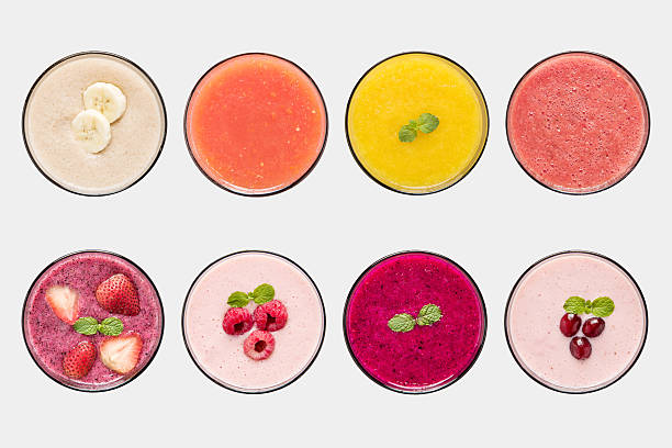 モックアップフルーツスムージーとフルーツジュースセットは孤立しています。 - raspberry milkshake ストックフォトと画像