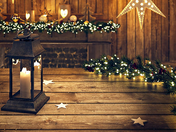 Weihnachtstisch aus Holz mit Laterne und Ornament. 3D-RENDERING – Foto