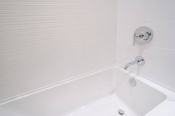 욕조의 세부 사항이있는 고급 욕실의 조각. - bathtub 뉴스 사진 이미지