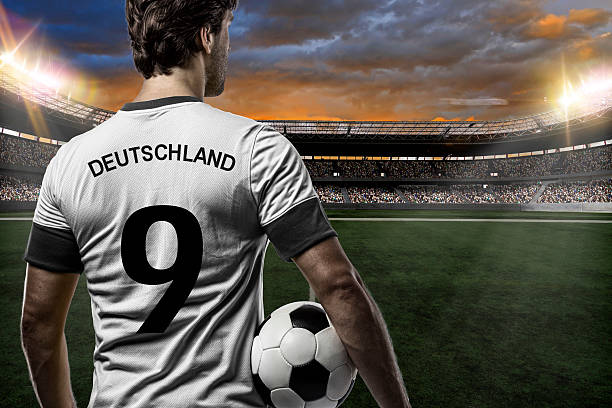 jugador de fútbol alemana - championship 2014 brazil brazilian fotografías e imágenes de stock
