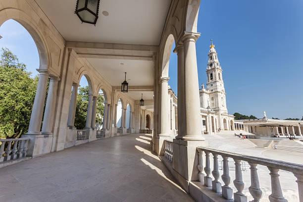 dettagli della vecchia chiesa parrocchiale di fatima. - marian foto e immagini stock