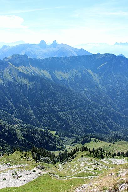 istock switzerland - montagnes ( near montreux) 617589418