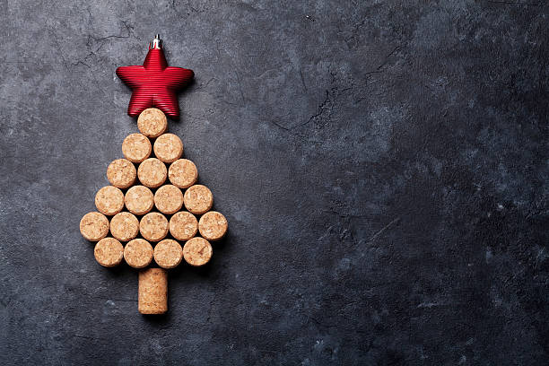 wine corks shaped christmas tree - wine christmas stockfoto's en -beelden