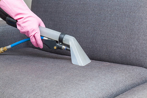 istock Sofa chemical cleaning with professionally extraction method. Upholstered furniture. 618041422