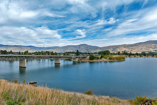 istock Bridge over the Kawarau River and Lake Dunstan, Cromwell 618043286