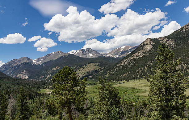istock Snow-capped mountains of Boreas Pass 618052196