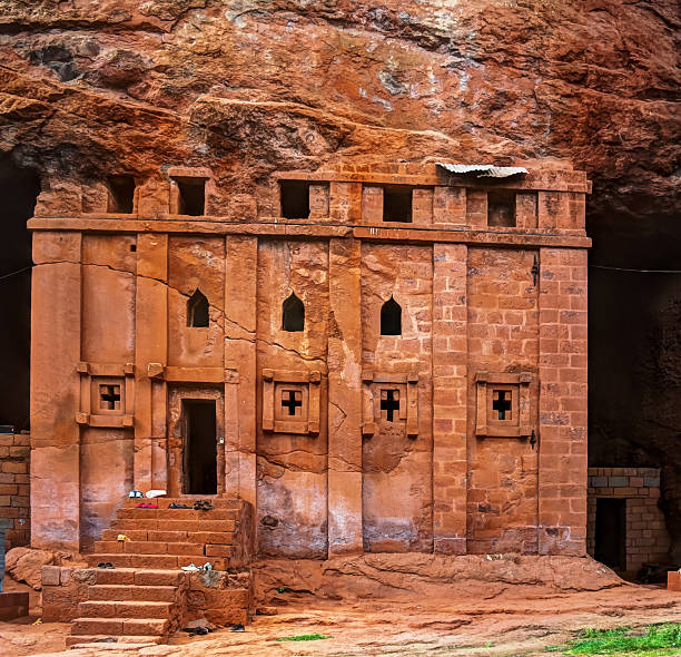 bete abba libanos iglesia tallada en la roca, lalibela etiopía - rock hewn church fotografías e imágenes de stock