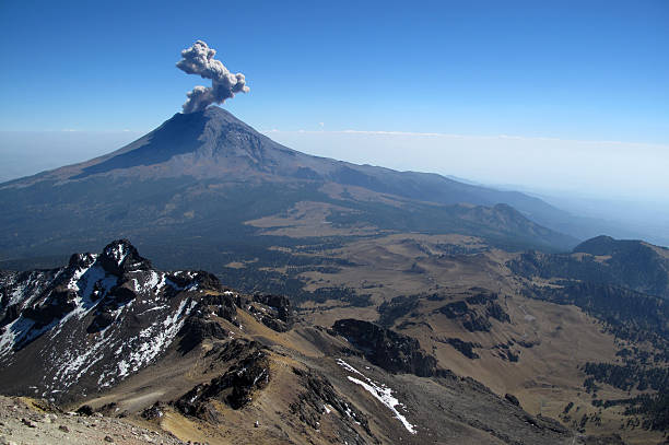 istock Active Popocatepetl volcano in Mexico 618322420