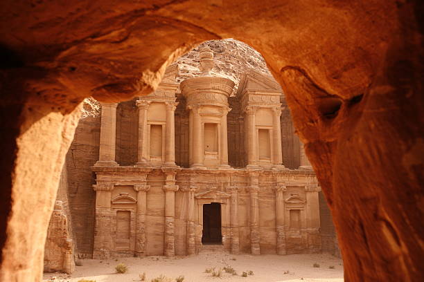 азия ближний восток иордания петра - jordan стоковые фото и изображения