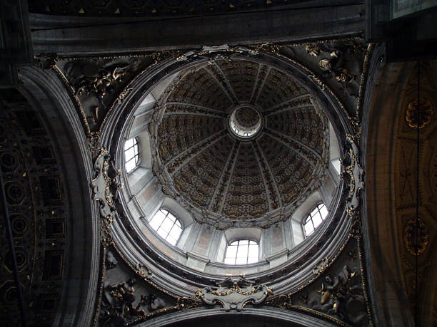 istock Looking At Como Cathedral Dome In Italy Europe 618345984