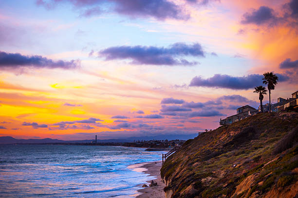 puesta de sol de california. - california coastline beach cliff fotografías e imágenes de stock