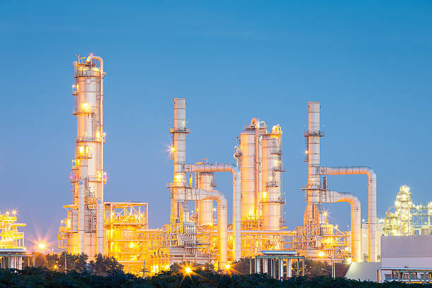 istock Oil refinery factory 618454908
