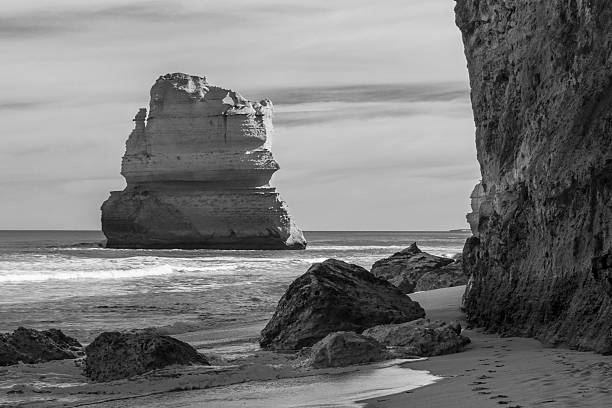 istock Beach down Gibsons steps in the Great Ocean Road (Australia) 618458970