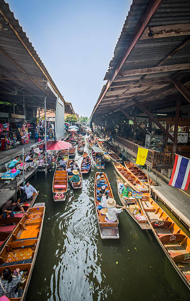 vacances colorées (thaïlande) - damnoen saduak floating market photos et images de collection