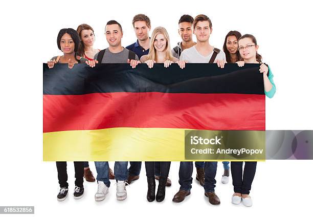 Jugendliche Mit Deutscher Flagge Stockfoto und mehr Bilder von Deutschland - Deutschland, Deutsche Flagge, Flagge