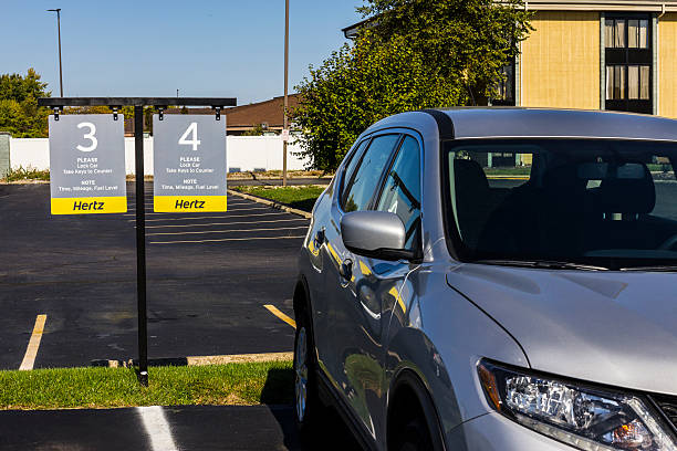 emplacement de location de voiture hertz local iii - the hertz corporation photos et images de collection