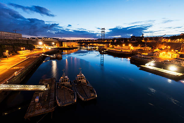 panorama von brest mit penfeld - bark stock-fotos und bilder