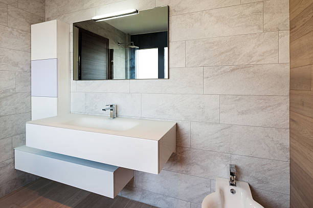 istock Modern bathroom of a new apartment 618654116
