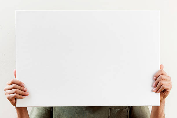 placa branca, placard - men blank holding showing - fotografias e filmes do acervo